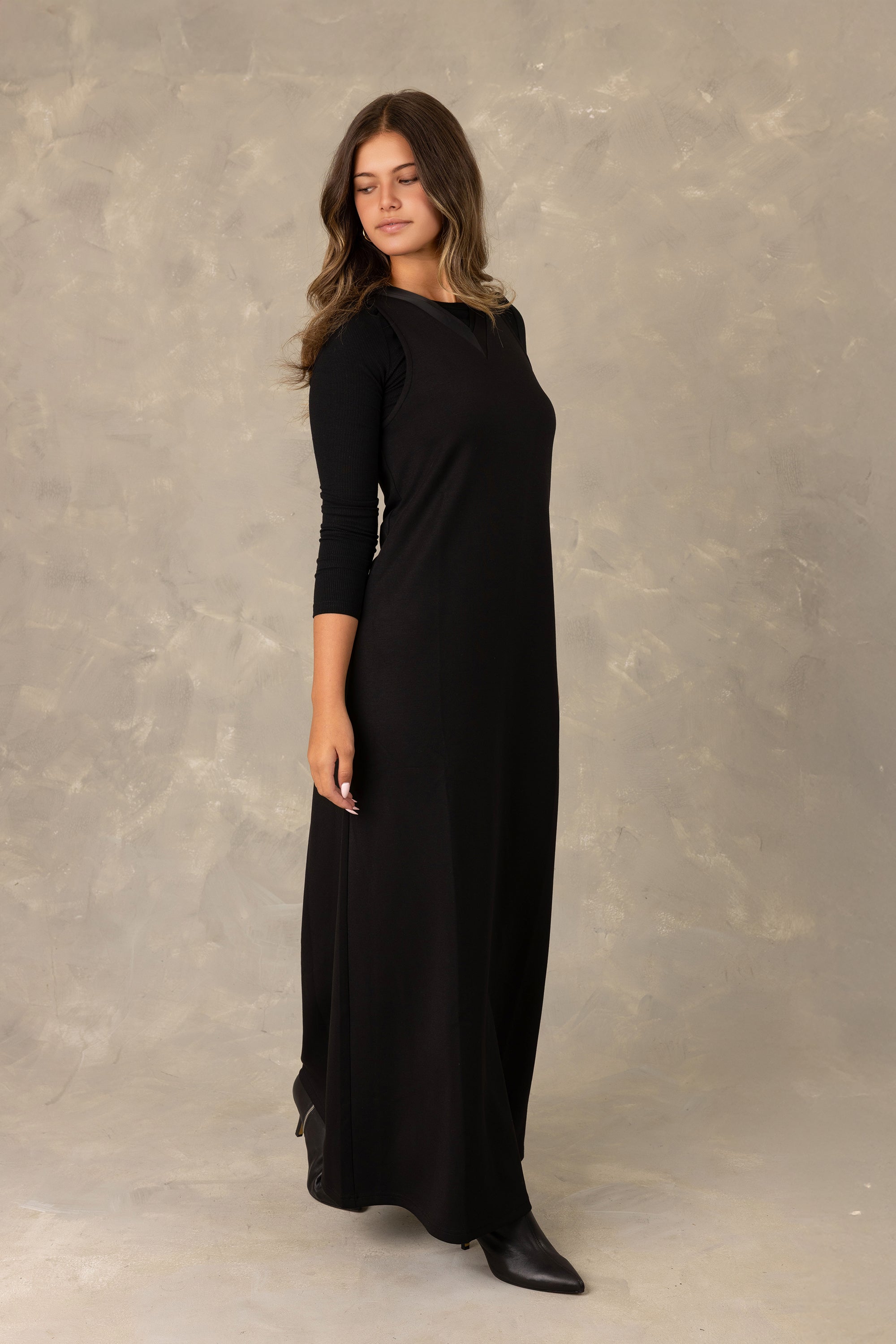 Black Contrast V-Neck Maxi Jumper