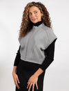 Zip-Front Light Grey Vest With Wide Sleeves And A Modern Relaxed Fit