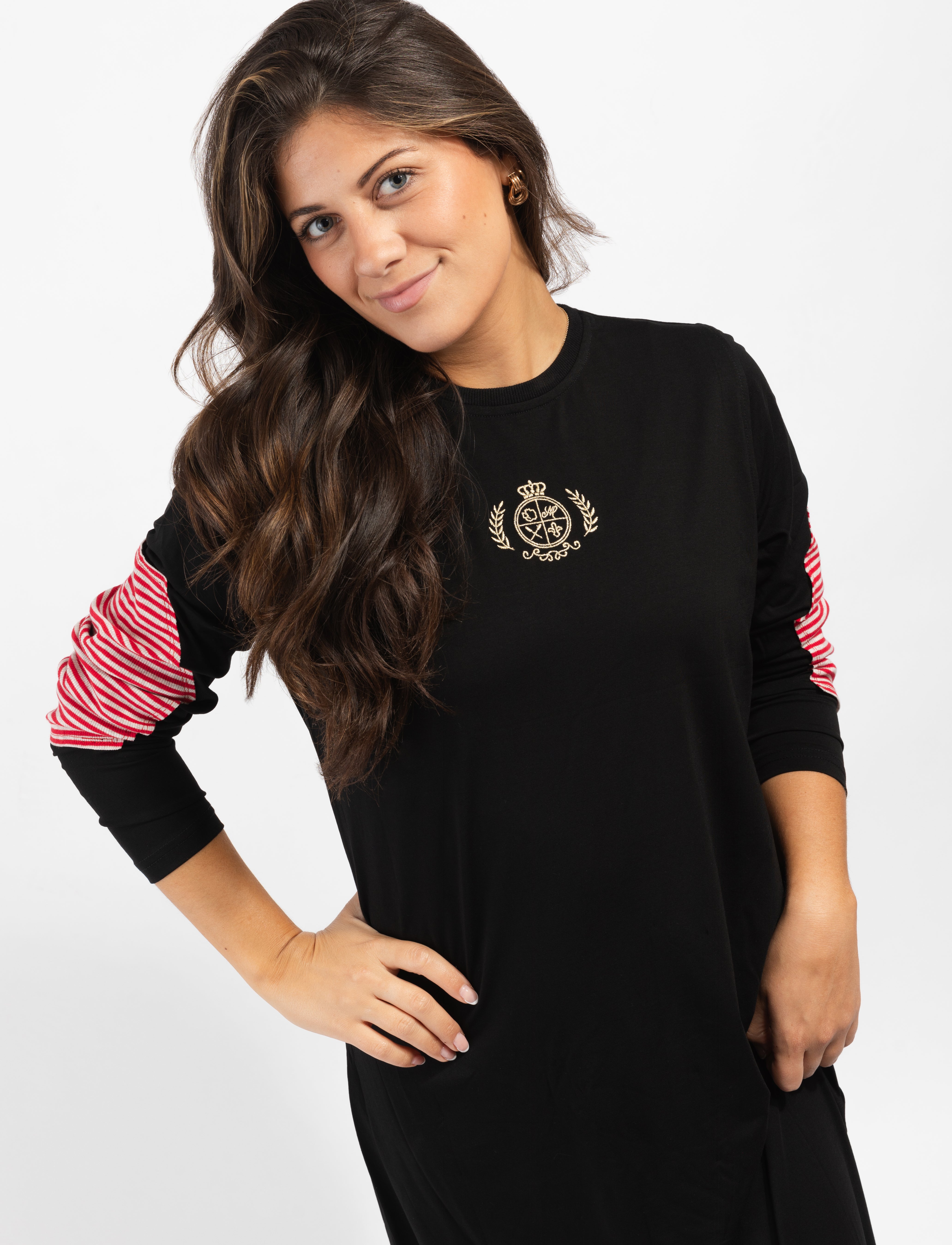 Black With Red Striped Neck Nightgown
