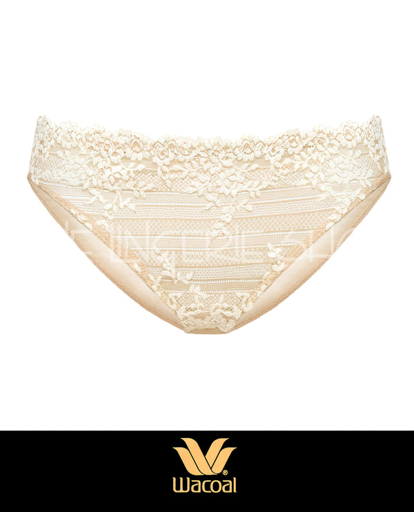 Wacoal 64391 Embrace Lace Bikini Panty Nude
