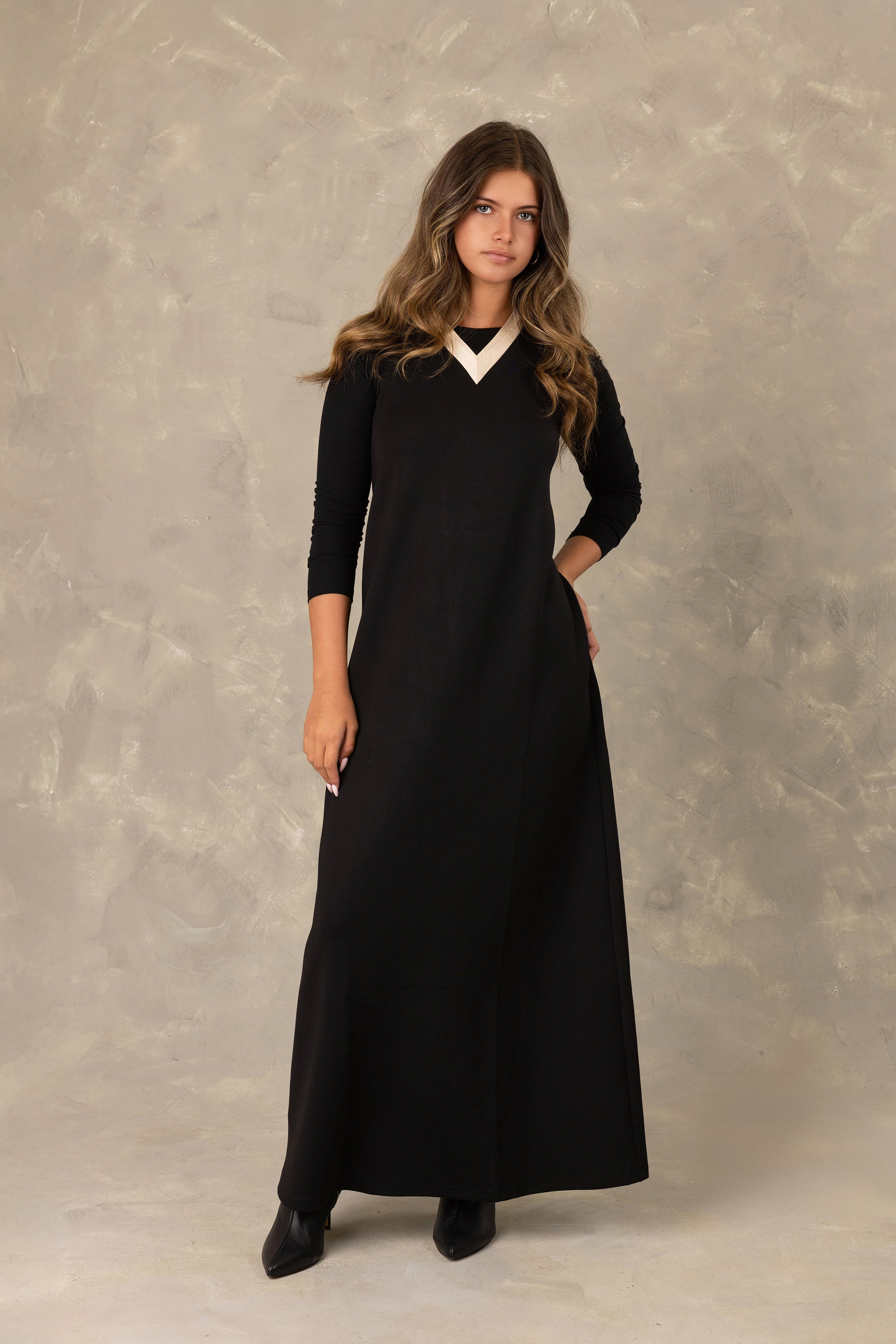 Black Contrast V-Neck Maxi Jumper