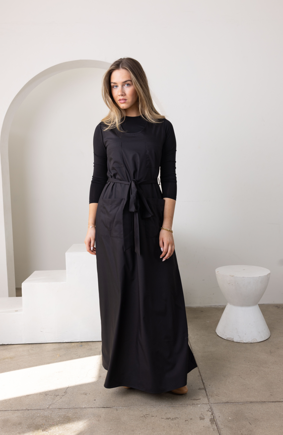 Black Tie Waist Maxi Jumper Dress