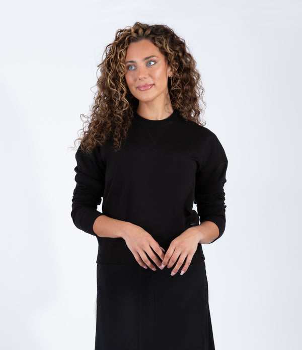 Black Long Sleeve Sweatshirt With Classic Crew Neck Design