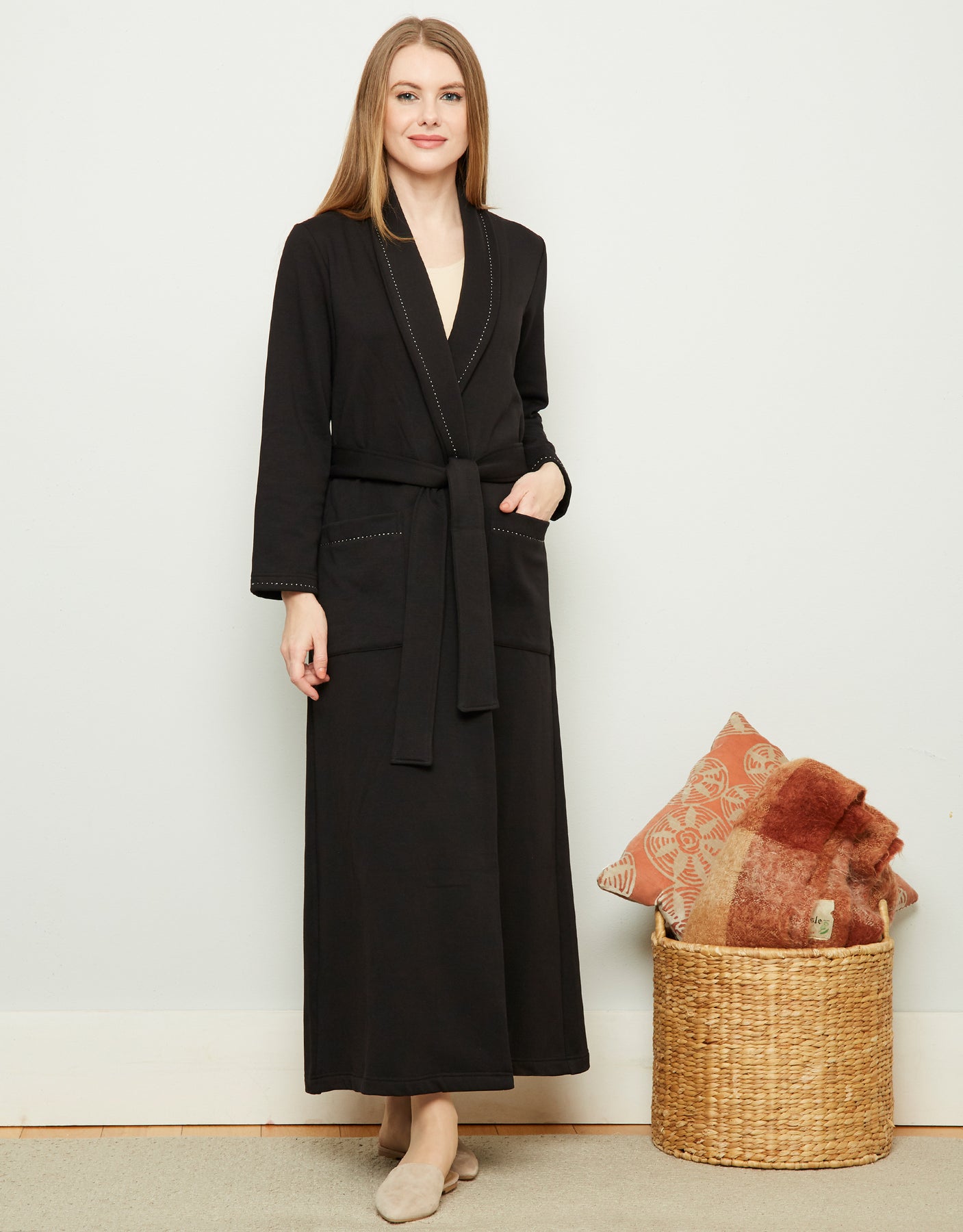 Plush Lined Belted Wrap Robe with Trapunto Stitching Black – The ...